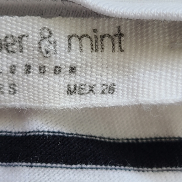 Pepper and Mint London black & white striped v-neck short sleeve shirt, sz S - Picture 6 of 7
